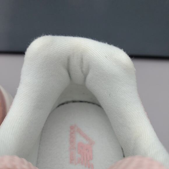 New Balance 2002R Pink Sand Sneakers GC2002SK GS Youth Size 4 Womens 5.5 - Picture 7 of 11